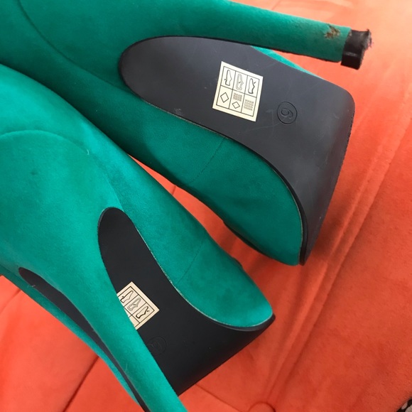 Suede bowed pumps! - Picture 8 of 10